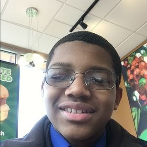 Meet your Posher, Devan